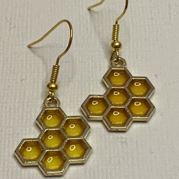 Honeycomb Earring, Honey Earring, Bee Earring, Insect Earring, Bumblebee Earring - Picture 5 of 6